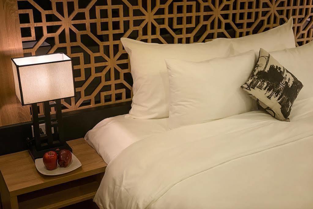 Ccentral Hotel Bui Vien Хошимин Екстериор снимка